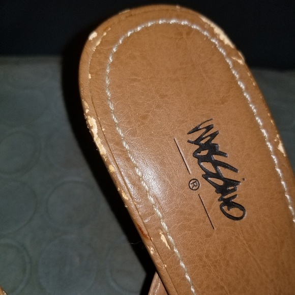 Sandals - Picture 4 of 5